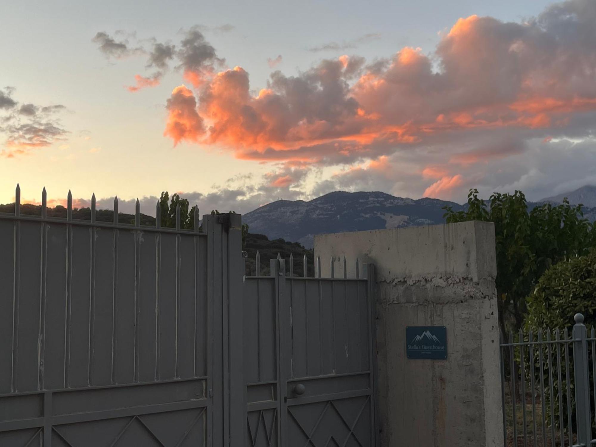 Stellas Guesthouse Near Arachova Stírion المظهر الخارجي الصورة